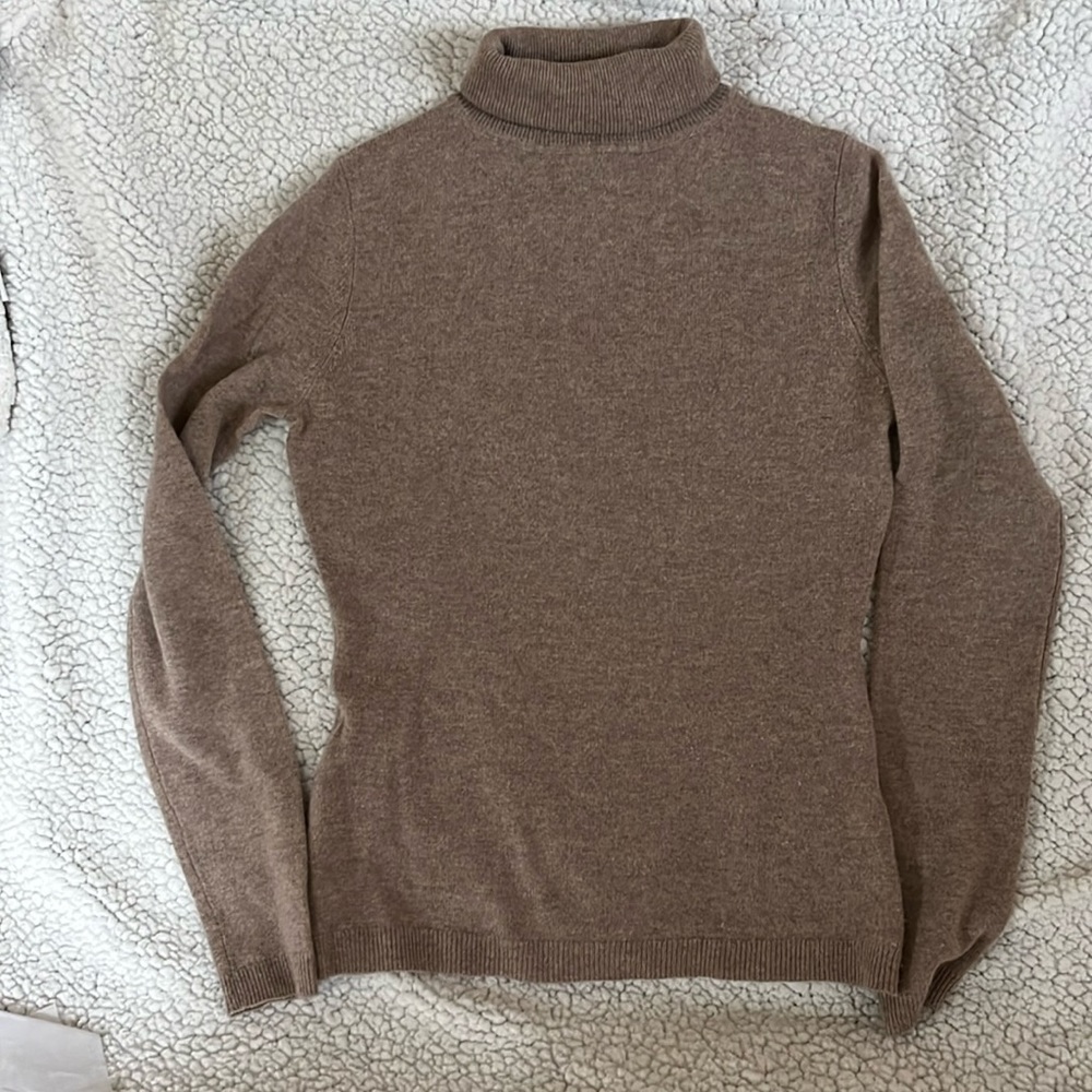 VGUC Garnet Hill 100% Cashmere T-neck Sweater in Oatmeal size XS